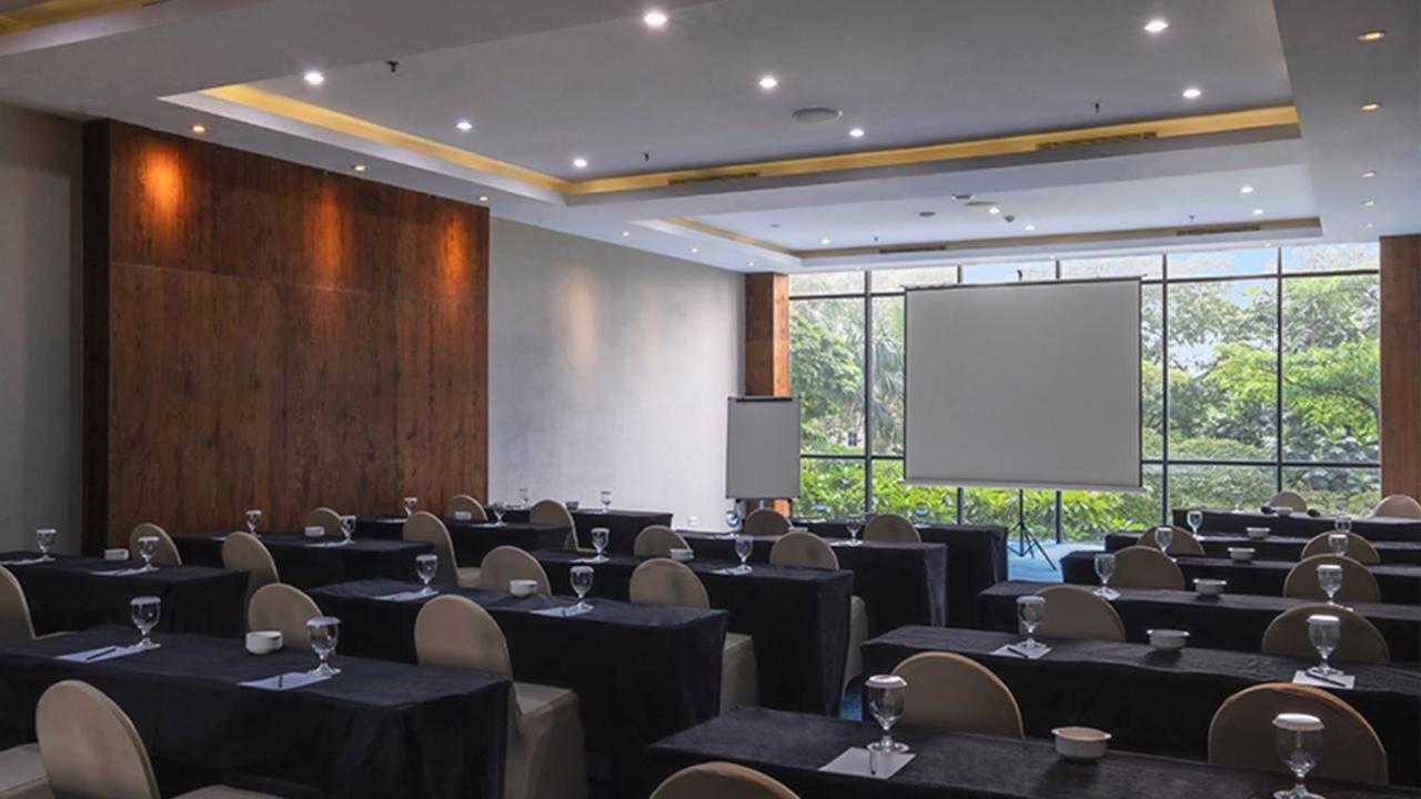 Veranda Hotel Pakubuwono Jakarta Exterior photo