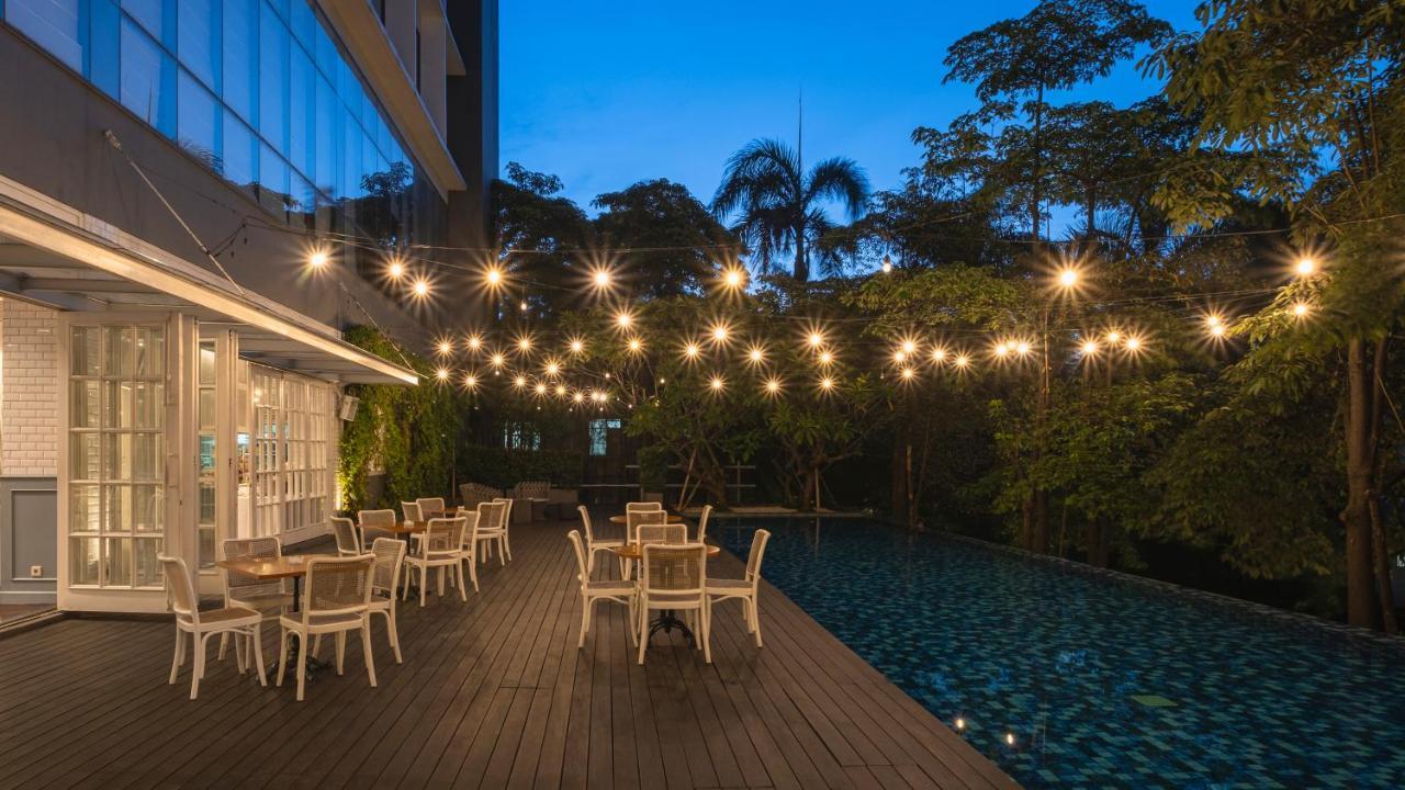 Veranda Hotel Pakubuwono Jakarta Exterior photo