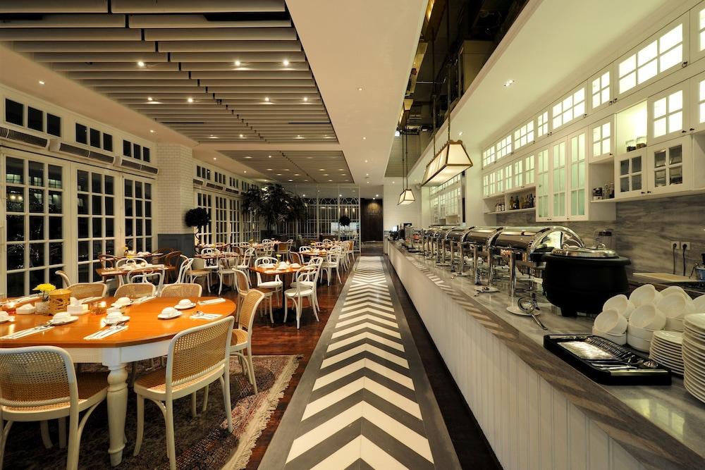 Veranda Hotel Pakubuwono Jakarta Exterior photo
